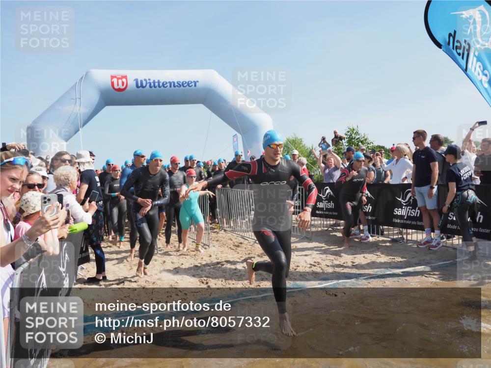 22.06.2025 - Viking Triathlon MichiJ http://msf.ph/oto/8057332 22.06.2025 10:00:14 Schwimmen 2, 4, 10, 49, 100, 122, 329, 420, 485, 521, 544, 609, 611 meine-sportfotos.de