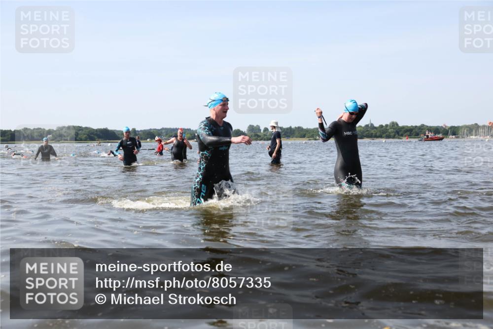 22.06.2025 - Viking Triathlon Michael Strokosch http://msf.ph/oto/8057335 22.06.2025 10:34:58 Schwimmen 17, 43, 77, 157, 161, 434, 475, 495, 548, 660 meine-sportfotos.de