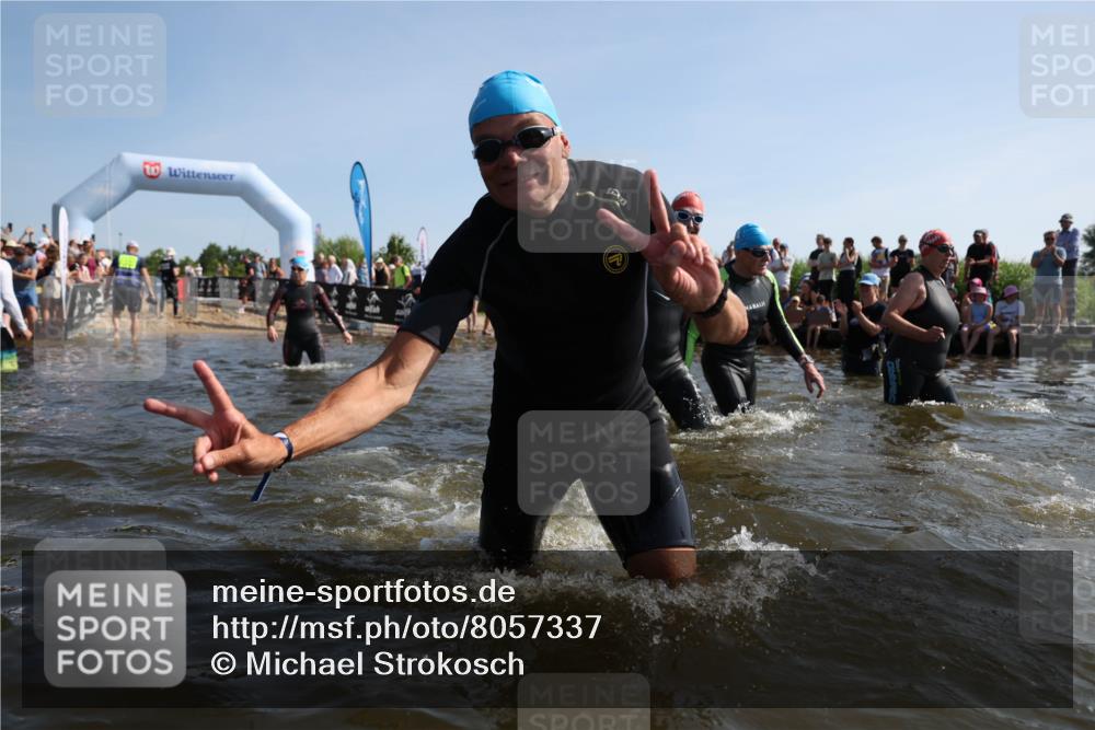 22.06.2025 - Viking Triathlon Michael Strokosch http://msf.ph/oto/8057337 22.06.2025 10:08:58 Schwimmen 160, 359, 405, 483, 634 meine-sportfotos.de