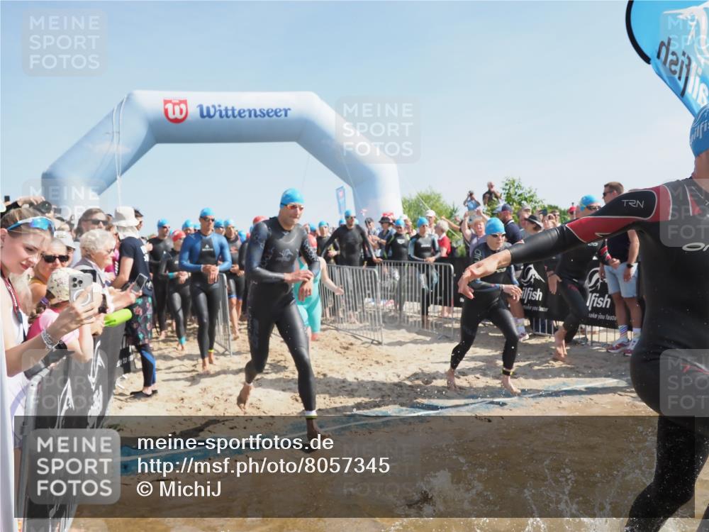 22.06.2025 - Viking Triathlon MichiJ http://msf.ph/oto/8057345 22.06.2025 10:00:15 Schwimmen 2, 4, 10, 49, 81, 100, 122, 329, 420, 485, 521, 544, 609, 611 meine-sportfotos.de