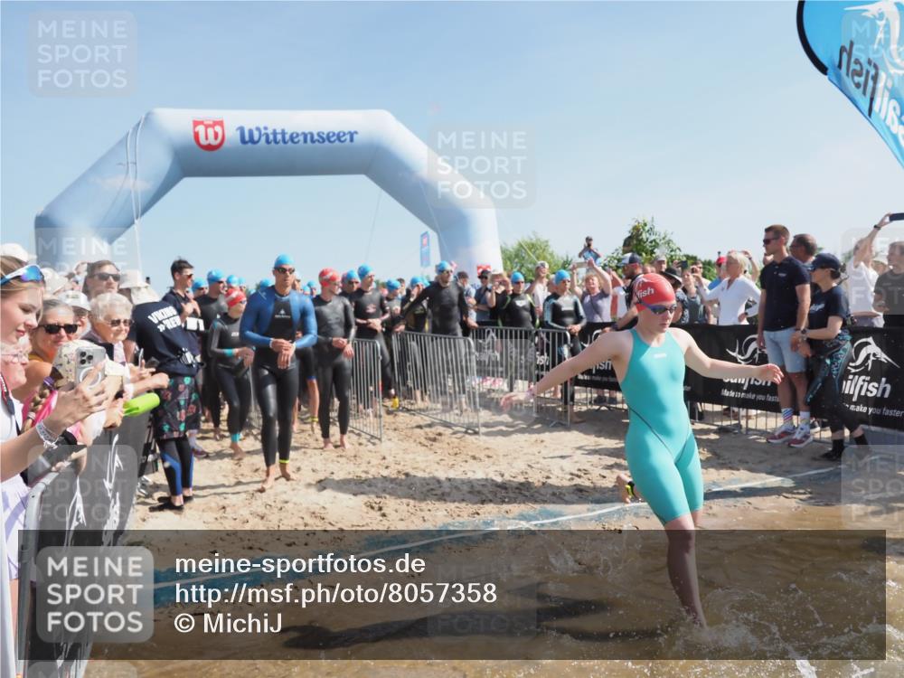 22.06.2025 - Viking Triathlon MichiJ http://msf.ph/oto/8057358 22.06.2025 10:00:16 Schwimmen 2, 4, 10, 49, 81, 100, 122, 329, 420, 455, 473, 485, 521, 544, 557, 609, 610, 611, 617 meine-sportfotos.de