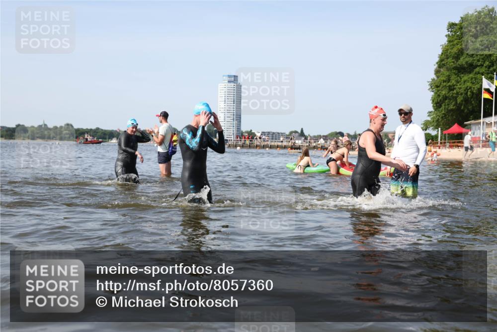 22.06.2025 - Viking Triathlon Michael Strokosch http://msf.ph/oto/8057360 22.06.2025 10:35:08 Schwimmen 139, 157, 204, 296, 365, 475, 495, 548, 660 meine-sportfotos.de