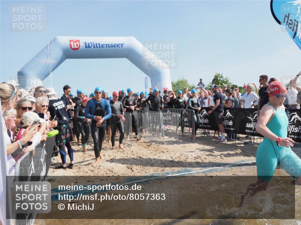 22.06.2025 - Viking Triathlon MichiJ http://msf.ph/oto/8057363 22.06.2025 10:00:16 Schwimmen 2, 4, 10, 49, 81, 100, 122, 329, 420, 455, 473, 485, 521, 544, 557, 609, 610, 611, 617 meine-sportfotos.de