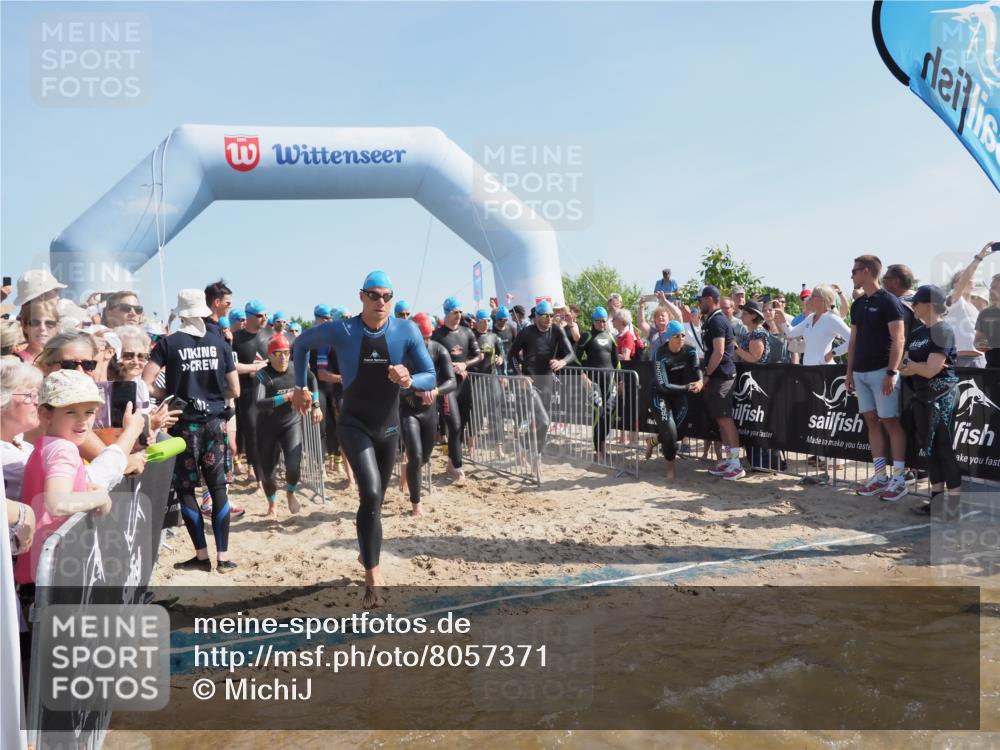 22.06.2025 - Viking Triathlon MichiJ http://msf.ph/oto/8057371 22.06.2025 10:00:17 Schwimmen 2, 4, 10, 49, 81, 100, 122, 329, 420, 455, 473, 485, 521, 544, 557, 609, 610, 611, 617 meine-sportfotos.de