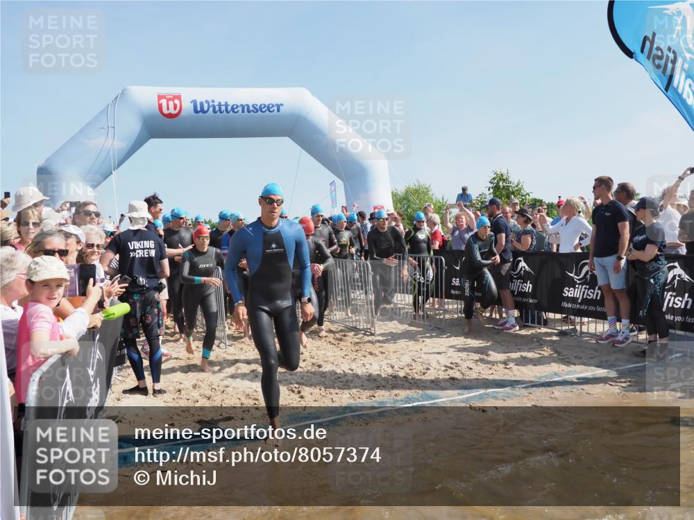 22.06.2025 - Viking Triathlon MichiJ http://msf.ph/oto/8057374 22.06.2025 10:00:17 Schwimmen 2, 4, 10, 49, 81, 100, 122, 329, 420, 455, 473, 485, 521, 544, 557, 609, 610, 611, 617 meine-sportfotos.de