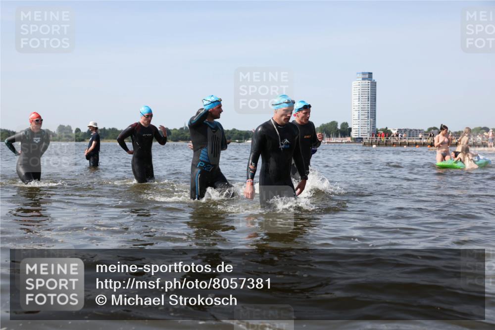 22.06.2025 - Viking Triathlon Michael Strokosch http://msf.ph/oto/8057381 22.06.2025 10:35:16 Schwimmen 139, 157, 204, 296, 320, 365, 395, 508, 632, 660 meine-sportfotos.de