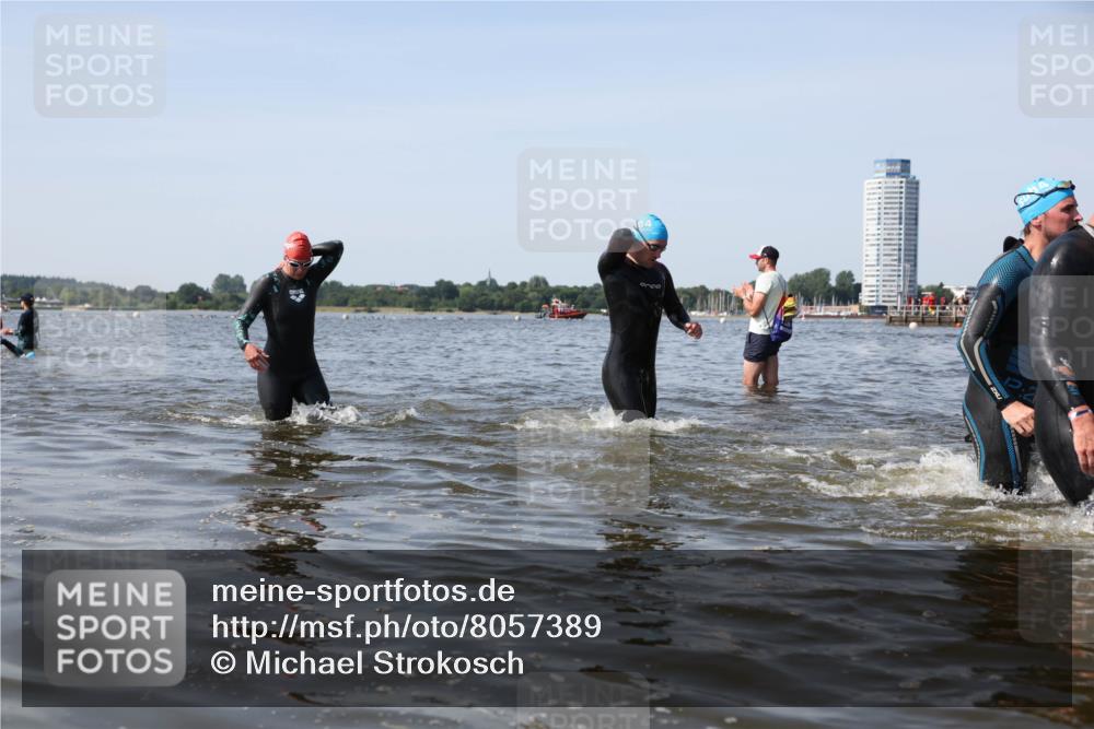 22.06.2025 - Viking Triathlon Michael Strokosch http://msf.ph/oto/8057389 22.06.2025 10:35:18 Schwimmen 107, 139, 157, 204, 296, 320, 365, 395, 482, 508, 632 meine-sportfotos.de