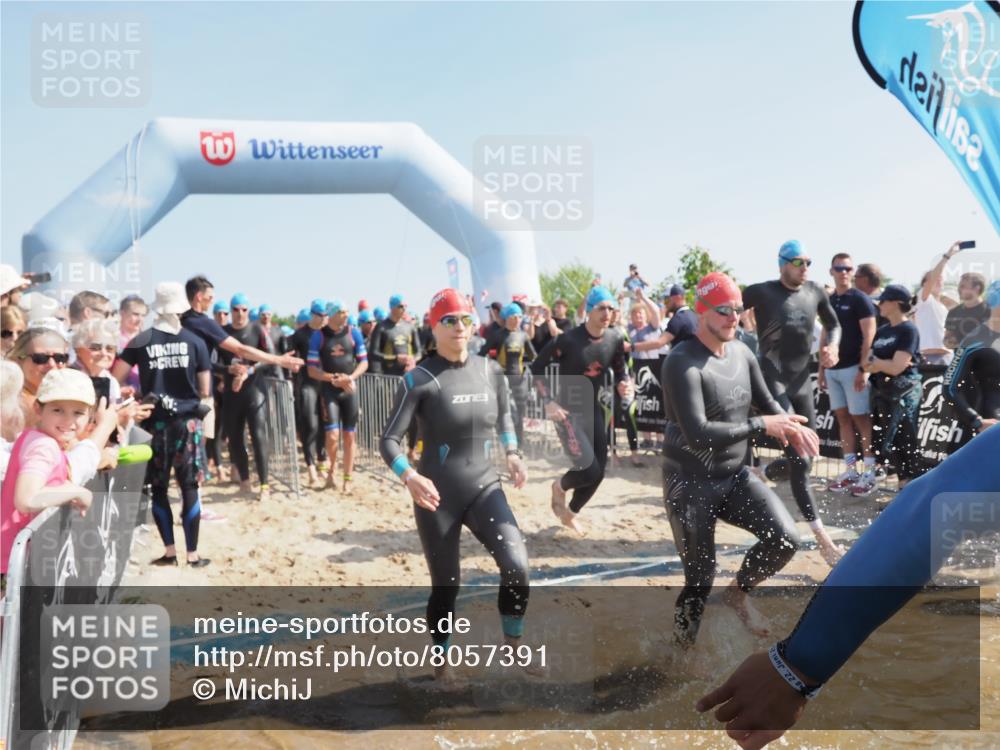 22.06.2025 - Viking Triathlon MichiJ http://msf.ph/oto/8057391 22.06.2025 10:00:18 Schwimmen 2, 4, 10, 15, 28, 49, 81, 100, 122, 175, 288, 329, 367, 420, 455, 473, 485, 521, 544, 557, 609, 610, 611, 617 meine-sportfotos.de