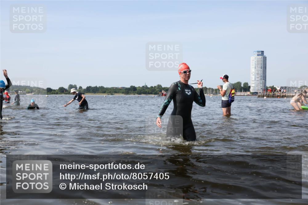 22.06.2025 - Viking Triathlon Michael Strokosch http://msf.ph/oto/8057405 22.06.2025 10:35:21 Schwimmen 107, 139, 204, 296, 320, 365, 395, 482, 508, 632 meine-sportfotos.de