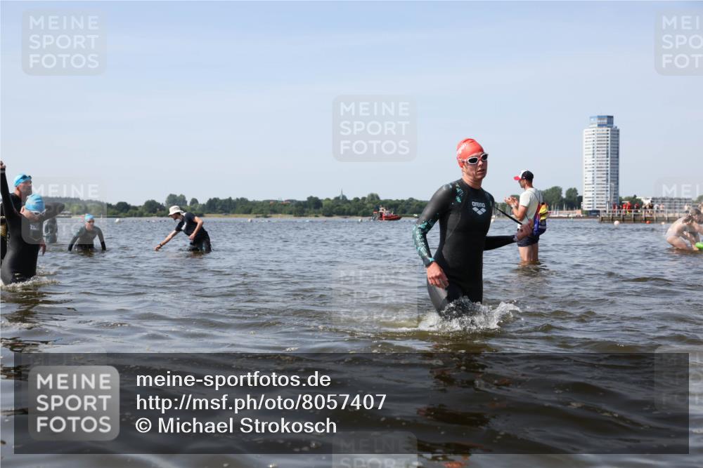 22.06.2025 - Viking Triathlon Michael Strokosch http://msf.ph/oto/8057407 22.06.2025 10:35:21 Schwimmen 107, 139, 204, 296, 320, 365, 395, 482, 508, 632 meine-sportfotos.de