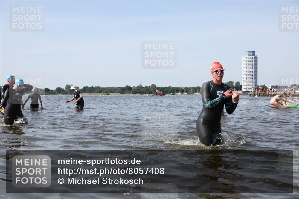 22.06.2025 - Viking Triathlon Michael Strokosch http://msf.ph/oto/8057408 22.06.2025 10:35:22 Schwimmen 107, 139, 204, 296, 320, 365, 395, 482, 508, 632 meine-sportfotos.de