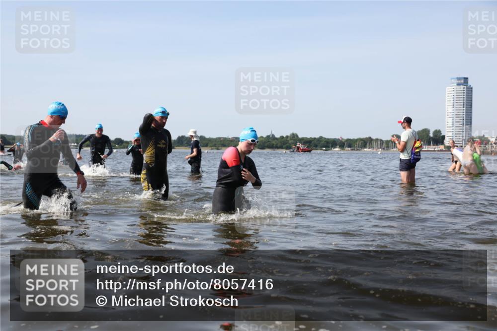 22.06.2025 - Viking Triathlon Michael Strokosch http://msf.ph/oto/8057416 22.06.2025 10:35:24 Schwimmen 107, 127, 204, 296, 320, 365, 395, 482, 508, 632 meine-sportfotos.de