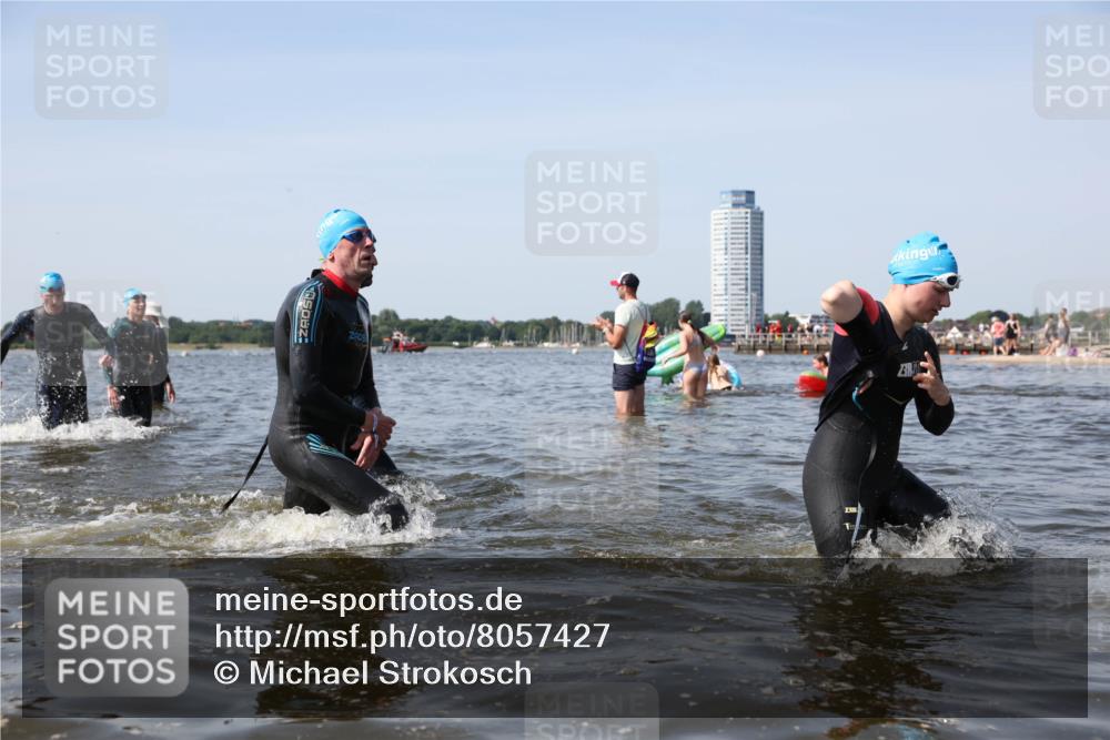 22.06.2025 - Viking Triathlon Michael Strokosch http://msf.ph/oto/8057427 22.06.2025 10:35:26 Schwimmen 107, 127, 134, 204, 296, 320, 365, 395, 415, 482, 508, 602, 632 meine-sportfotos.de