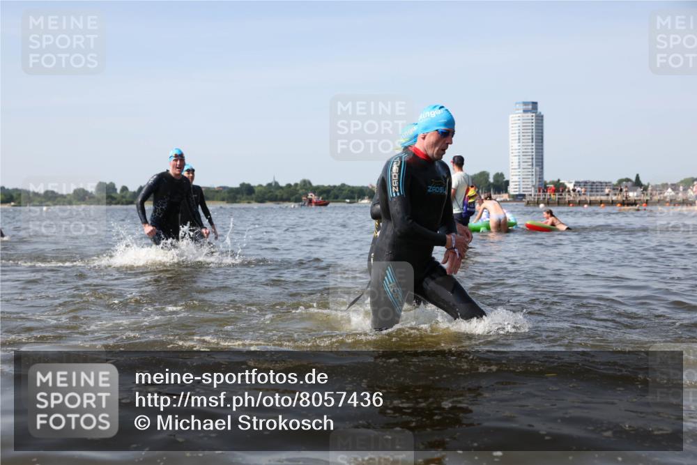 22.06.2025 - Viking Triathlon Michael Strokosch http://msf.ph/oto/8057436 22.06.2025 10:35:27 Schwimmen 107, 127, 134, 204, 296, 320, 395, 415, 482, 508, 602, 632 meine-sportfotos.de