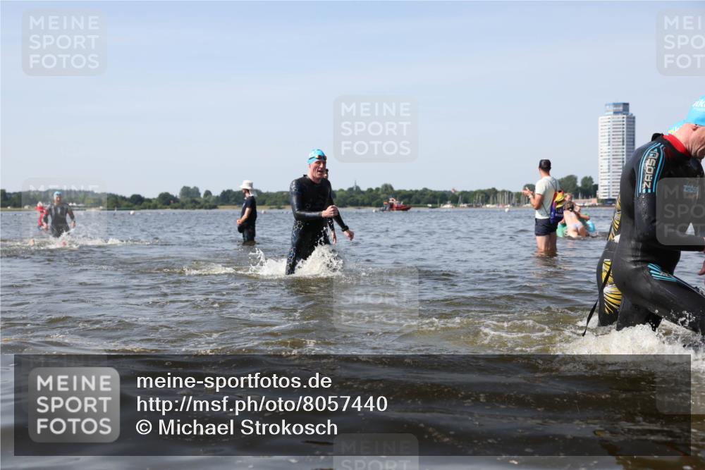 22.06.2025 - Viking Triathlon Michael Strokosch http://msf.ph/oto/8057440 22.06.2025 10:35:28 Schwimmen 62, 107, 127, 134, 204, 320, 395, 415, 482, 508, 602, 632 meine-sportfotos.de