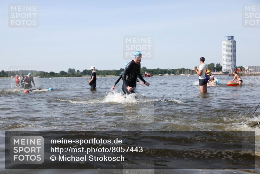 22.06.2025 - Viking Triathlon Michael Strokosch http://msf.ph/oto/8057443 22.06.2025 10:35:28 Schwimmen 62, 107, 127, 134, 204, 320, 395, 415, 482, 508, 602, 632 meine-sportfotos.de
