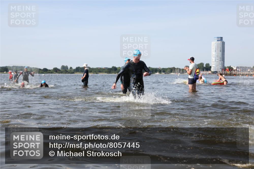 22.06.2025 - Viking Triathlon Michael Strokosch http://msf.ph/oto/8057445 22.06.2025 10:35:28 Schwimmen 62, 107, 127, 134, 204, 320, 395, 415, 482, 508, 602, 632 meine-sportfotos.de