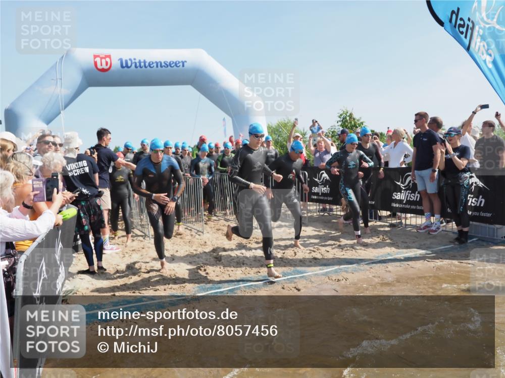 22.06.2025 - Viking Triathlon MichiJ http://msf.ph/oto/8057456 22.06.2025 10:00:22 Schwimmen 2, 4, 6, 10, 14, 15, 28, 46, 49, 81, 100, 122, 152, 175, 176, 198, 230, 286, 288, 329, 367, 420, 455, 473, 485, 521, 544, 557, 609, 610, 611, 617, 661 meine-sportfotos.de