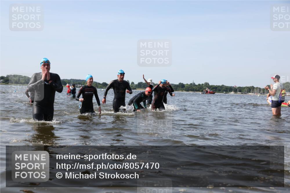22.06.2025 - Viking Triathlon Michael Strokosch http://msf.ph/oto/8057470 22.06.2025 10:35:33 Schwimmen 20, 47, 62, 107, 127, 134, 154, 320, 395, 415, 482, 602, 632 meine-sportfotos.de