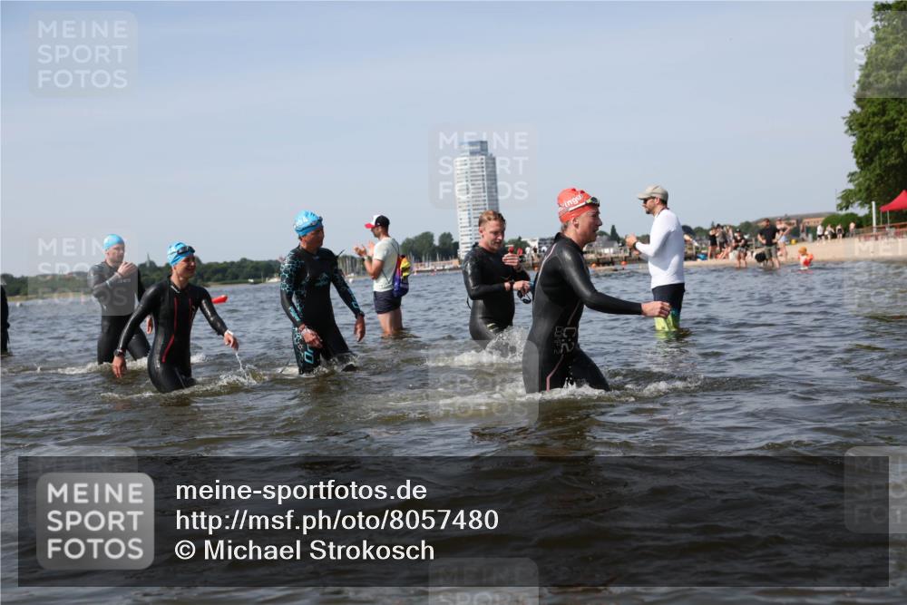 22.06.2025 - Viking Triathlon Michael Strokosch http://msf.ph/oto/8057480 22.06.2025 10:38:23 Schwimmen 22, 61, 89, 209, 269, 398, 419, 428, 447, 509, 535, 603, 659, 662 meine-sportfotos.de