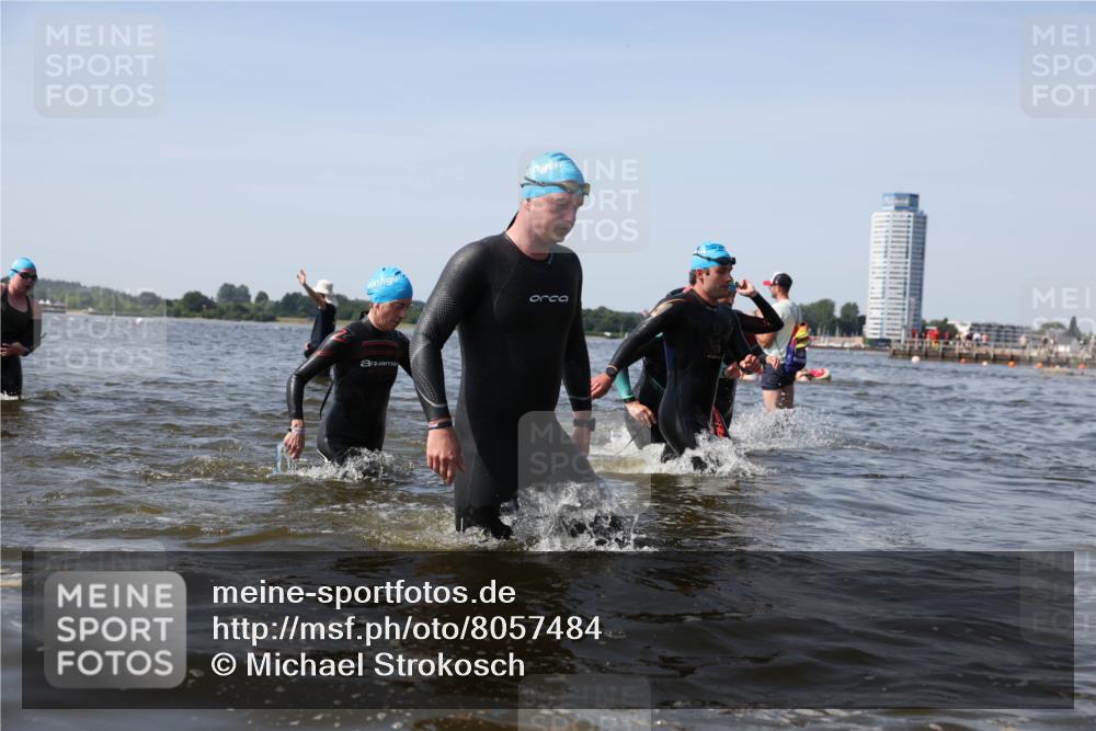 22.06.2025 - Viking Triathlon Michael Strokosch http://msf.ph/oto/8057484 22.06.2025 10:35:35 Schwimmen 20, 47, 62, 107, 127, 134, 154, 320, 395, 415, 482, 602 meine-sportfotos.de