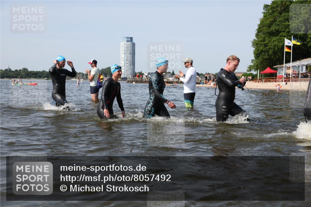 22.06.2025 - Viking Triathlon Michael Strokosch http://msf.ph/oto/8057492 22.06.2025 10:38:25 Schwimmen 22, 89, 209, 269, 398, 419, 428, 447, 509, 535, 601, 603, 659, 662 meine-sportfotos.de