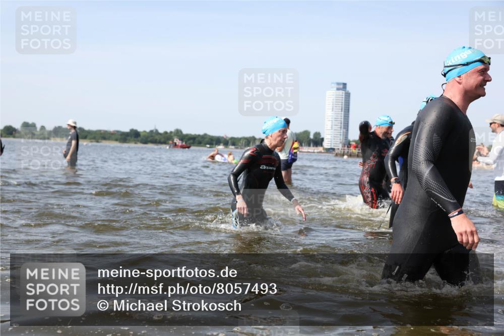22.06.2025 - Viking Triathlon Michael Strokosch http://msf.ph/oto/8057493 22.06.2025 10:35:37 Schwimmen 20, 47, 62, 107, 127, 134, 154, 320, 395, 415, 482, 602 meine-sportfotos.de