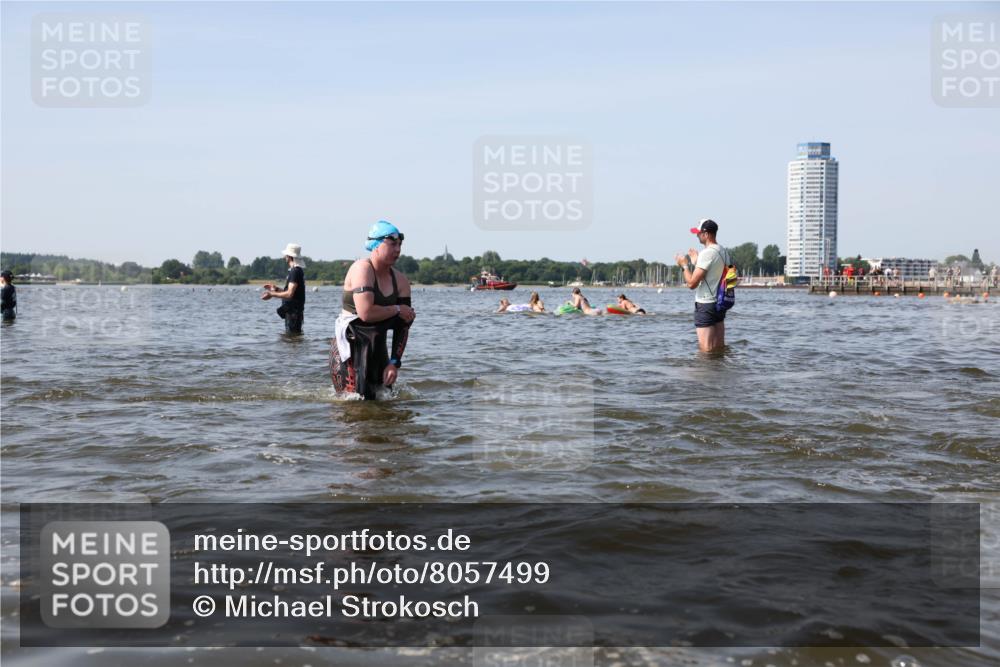 22.06.2025 - Viking Triathlon Michael Strokosch http://msf.ph/oto/8057499 22.06.2025 10:35:39 Schwimmen 20, 47, 62, 107, 127, 134, 154, 415, 602 meine-sportfotos.de