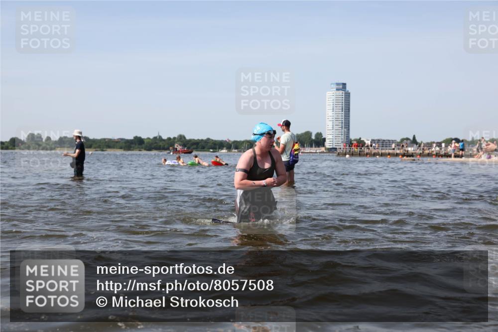 22.06.2025 - Viking Triathlon Michael Strokosch http://msf.ph/oto/8057508 22.06.2025 10:35:40 Schwimmen 20, 47, 62, 127, 134, 154, 415, 602 meine-sportfotos.de