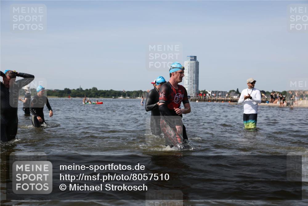 22.06.2025 - Viking Triathlon Michael Strokosch http://msf.ph/oto/8057510 22.06.2025 10:38:28 Schwimmen 22, 85, 89, 156, 209, 269, 398, 419, 428, 447, 509, 535, 601, 603, 659, 662 meine-sportfotos.de
