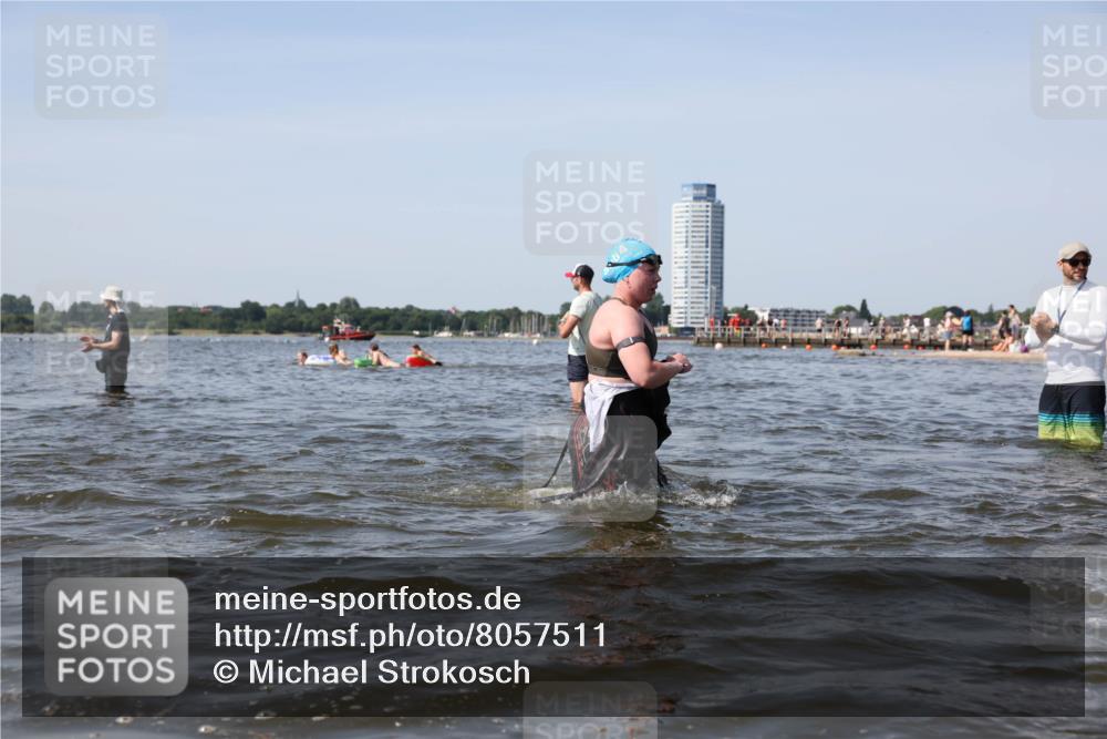 22.06.2025 - Viking Triathlon Michael Strokosch http://msf.ph/oto/8057511 22.06.2025 10:35:41 Schwimmen 20, 47, 62, 127, 134, 154, 415, 602 meine-sportfotos.de