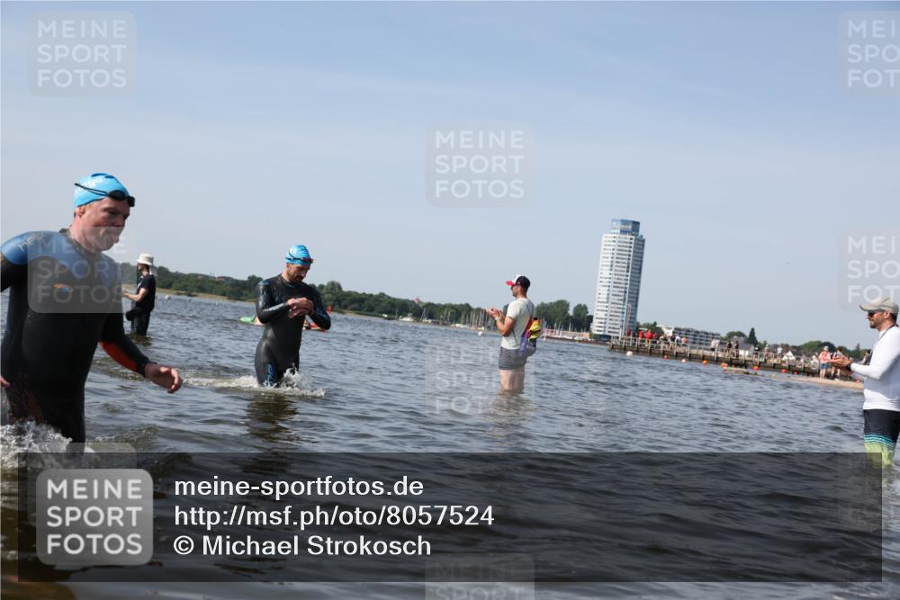 22.06.2025 - Viking Triathlon Michael Strokosch http://msf.ph/oto/8057524 22.06.2025 10:35:53 Schwimmen 265, 313, 377, 552, 636 meine-sportfotos.de