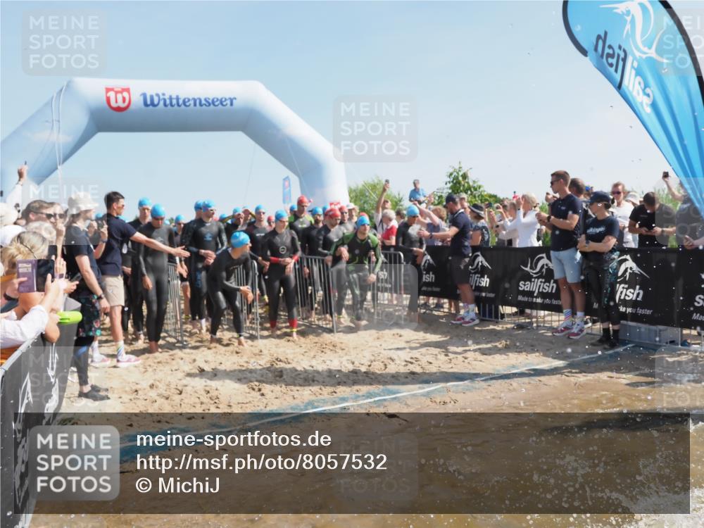 22.06.2025 - Viking Triathlon MichiJ http://msf.ph/oto/8057532 22.06.2025 10:00:26 Schwimmen 1, 6, 10, 13, 14, 15, 28, 30, 46, 49, 52, 81, 152, 175, 176, 198, 230, 286, 288, 367, 374, 420, 455, 473, 534, 544, 557, 610, 611, 617, 661 meine-sportfotos.de
