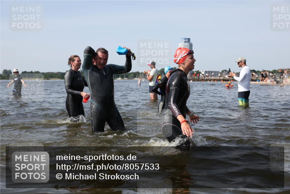 22.06.2025 - Viking Triathlon Michael Strokosch http://msf.ph/oto/8057533 22.06.2025 10:38:31 Schwimmen 22, 85, 156, 215, 269, 398, 419, 428, 447, 509, 535, 601, 603, 659, 662 meine-sportfotos.de