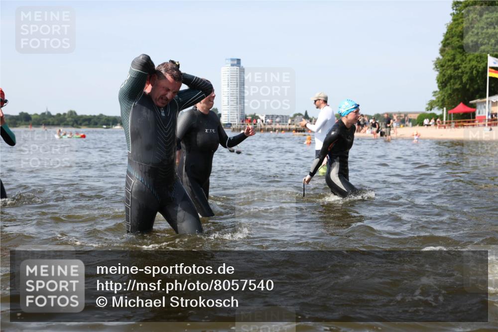 22.06.2025 - Viking Triathlon Michael Strokosch http://msf.ph/oto/8057540 22.06.2025 10:38:33 Schwimmen 22, 85, 156, 164, 215, 269, 398, 419, 428, 509, 535, 601, 603, 659, 662 meine-sportfotos.de