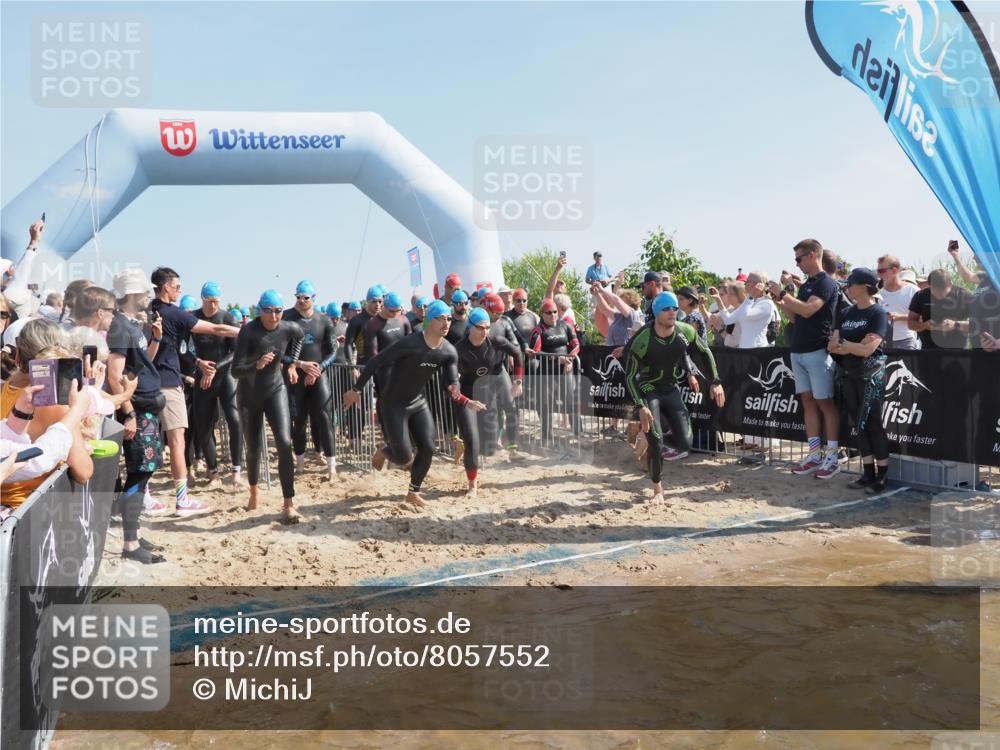22.06.2025 - Viking Triathlon MichiJ http://msf.ph/oto/8057552 22.06.2025 10:00:27 Schwimmen 1, 6, 10, 13, 14, 15, 28, 30, 46, 49, 52, 81, 152, 175, 176, 198, 230, 286, 288, 367, 374, 420, 455, 473, 534, 557, 610, 611, 617, 661 meine-sportfotos.de