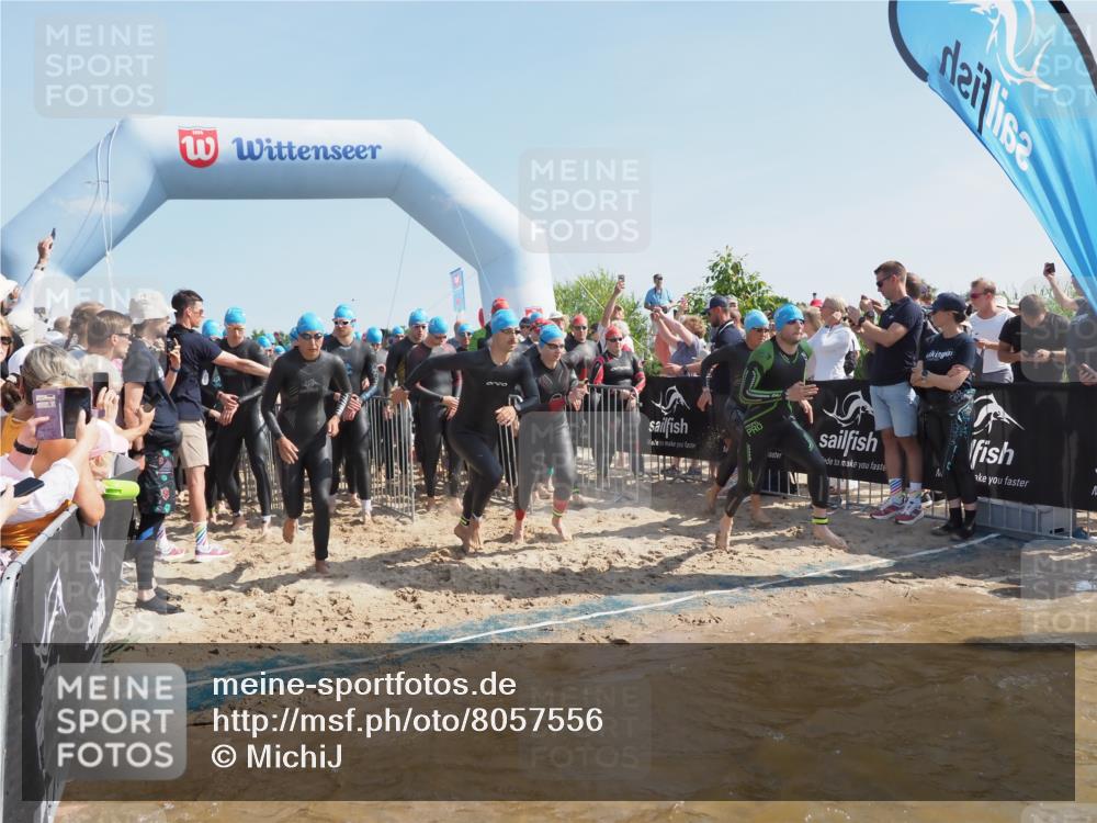 22.06.2025 - Viking Triathlon MichiJ http://msf.ph/oto/8057556 22.06.2025 10:00:27 Schwimmen 1, 6, 10, 13, 14, 15, 28, 30, 46, 49, 52, 81, 152, 175, 176, 198, 230, 286, 288, 367, 374, 420, 455, 473, 534, 557, 610, 611, 617, 661 meine-sportfotos.de