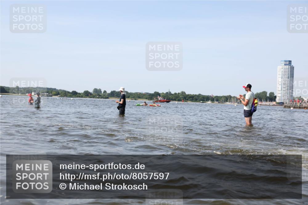 22.06.2025 - Viking Triathlon Michael Strokosch http://msf.ph/oto/8057597 22.06.2025 10:36:06 Schwimmen 19, 313, 377, 407, 448, 636 meine-sportfotos.de