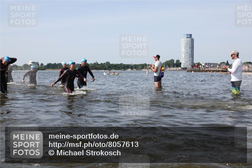 22.06.2025 - Viking Triathlon Michael Strokosch http://msf.ph/oto/8057613 22.06.2025 10:38:46 Schwimmen 26, 85, 135, 156, 164, 210, 211, 215, 315, 327, 336, 601 meine-sportfotos.de