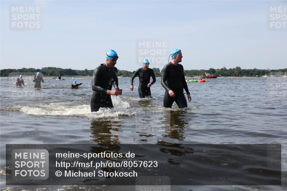 22.06.2025 - Viking Triathlon Michael Strokosch http://msf.ph/oto/8057623 22.06.2025 10:36:15 Schwimmen 19, 88, 101, 334, 407, 448 meine-sportfotos.de