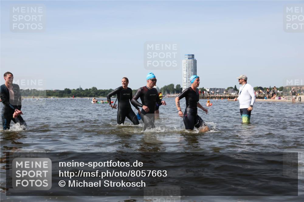 22.06.2025 - Viking Triathlon Michael Strokosch http://msf.ph/oto/8057663 22.06.2025 10:38:58 Schwimmen 26, 40, 57, 79, 135, 148, 181, 185, 210, 211, 336, 408, 416, 451, 654 meine-sportfotos.de