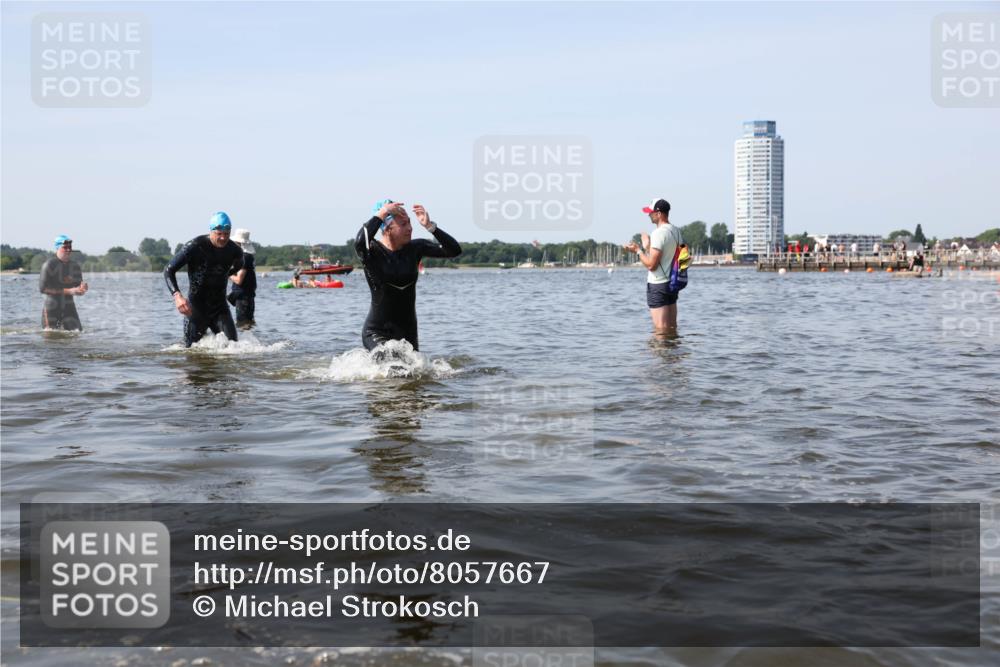 22.06.2025 - Viking Triathlon Michael Strokosch http://msf.ph/oto/8057667 22.06.2025 10:36:25 Schwimmen 42, 88, 101, 232, 251, 334, 407 meine-sportfotos.de