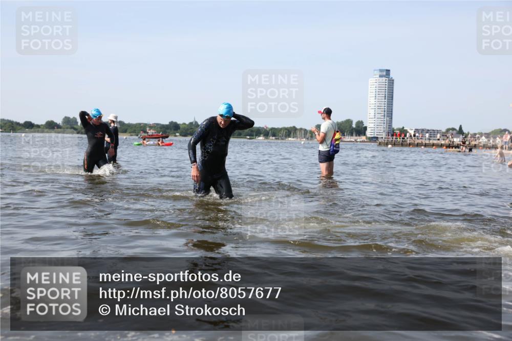 22.06.2025 - Viking Triathlon Michael Strokosch http://msf.ph/oto/8057677 22.06.2025 10:36:28 Schwimmen 42, 88, 101, 232, 251, 332, 334 meine-sportfotos.de