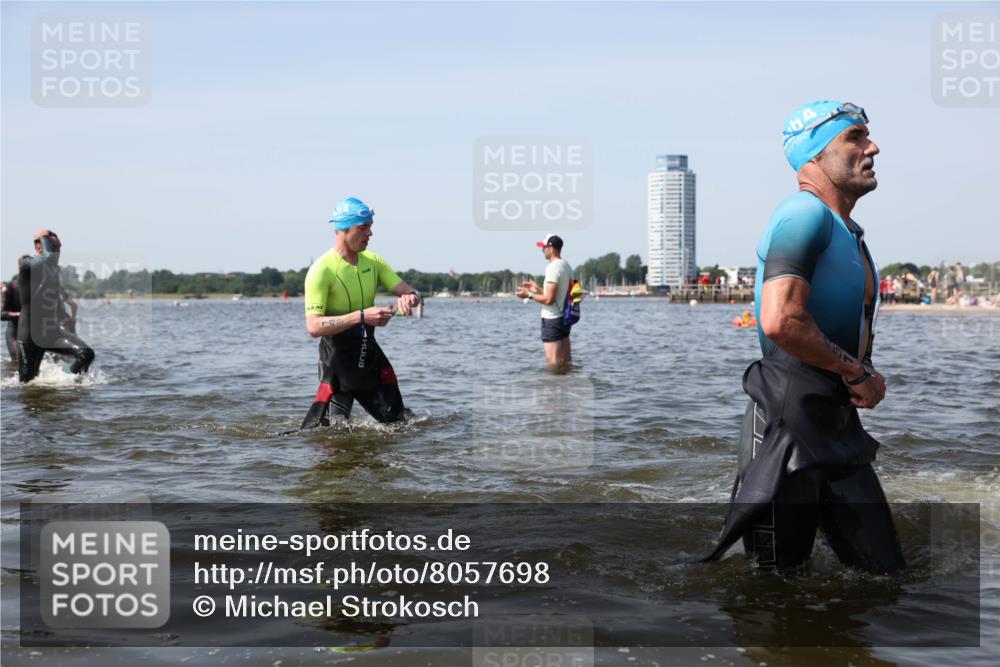 22.06.2025 - Viking Triathlon Michael Strokosch http://msf.ph/oto/8057698 22.06.2025 10:39:03 Schwimmen 26, 40, 57, 79, 148, 181, 185, 210, 295, 336, 351, 408, 416, 451, 654 meine-sportfotos.de