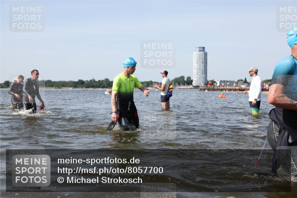22.06.2025 - Viking Triathlon Michael Strokosch http://msf.ph/oto/8057700 22.06.2025 10:39:03 Schwimmen 26, 40, 57, 79, 148, 181, 185, 210, 295, 336, 351, 408, 416, 451, 654 meine-sportfotos.de