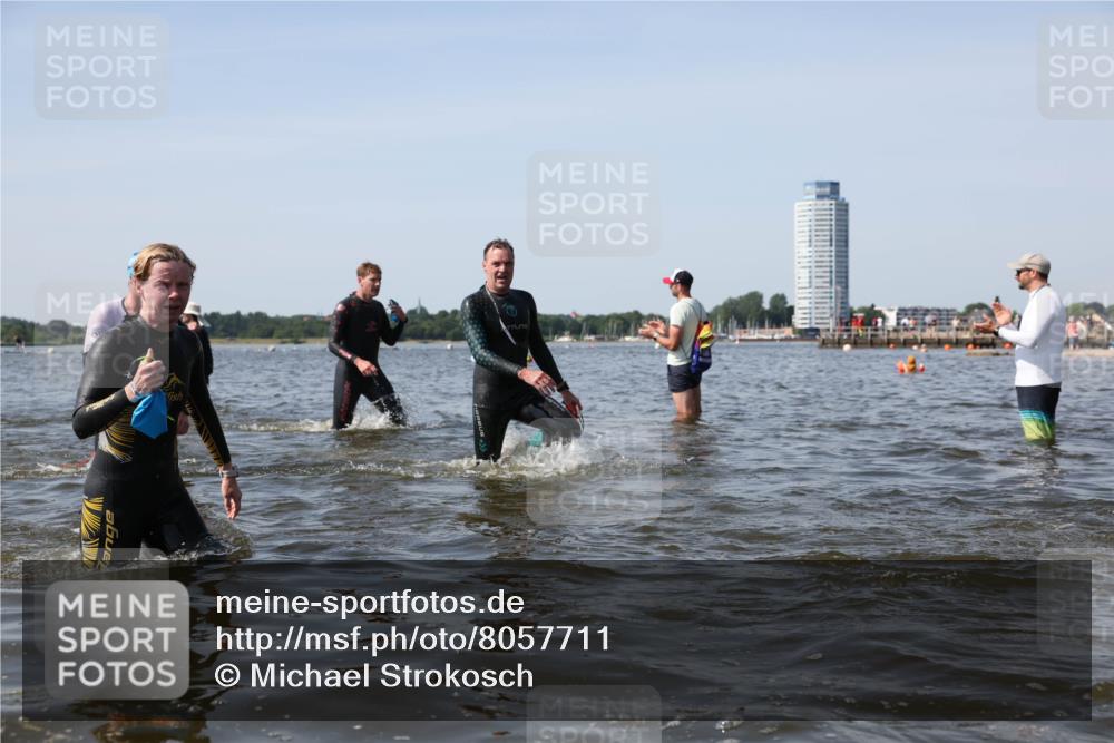 22.06.2025 - Viking Triathlon Michael Strokosch http://msf.ph/oto/8057711 22.06.2025 10:39:06 Schwimmen 40, 57, 79, 148, 181, 182, 185, 210, 276, 295, 351, 386, 408, 416, 451, 536, 654 meine-sportfotos.de