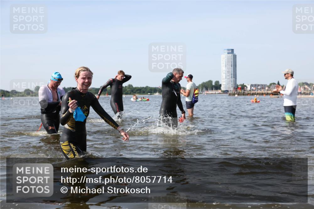 22.06.2025 - Viking Triathlon Michael Strokosch http://msf.ph/oto/8057714 22.06.2025 10:39:06 Schwimmen 40, 57, 79, 148, 181, 182, 185, 210, 276, 295, 351, 386, 408, 416, 451, 536, 654 meine-sportfotos.de