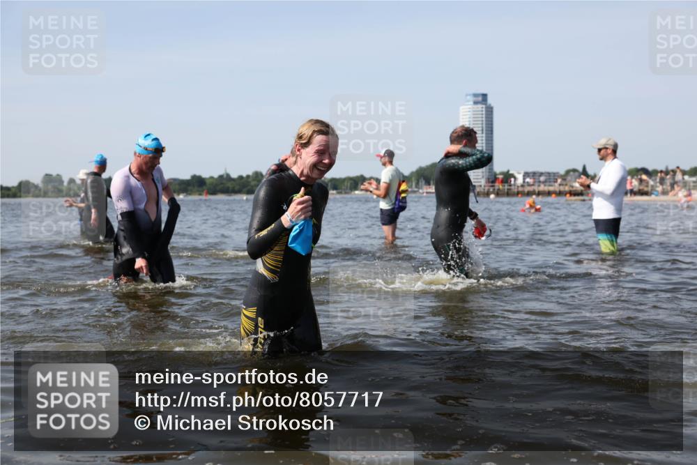22.06.2025 - Viking Triathlon Michael Strokosch http://msf.ph/oto/8057717 22.06.2025 10:39:07 Schwimmen 40, 57, 79, 148, 181, 182, 185, 276, 295, 351, 386, 408, 416, 451, 536, 654 meine-sportfotos.de