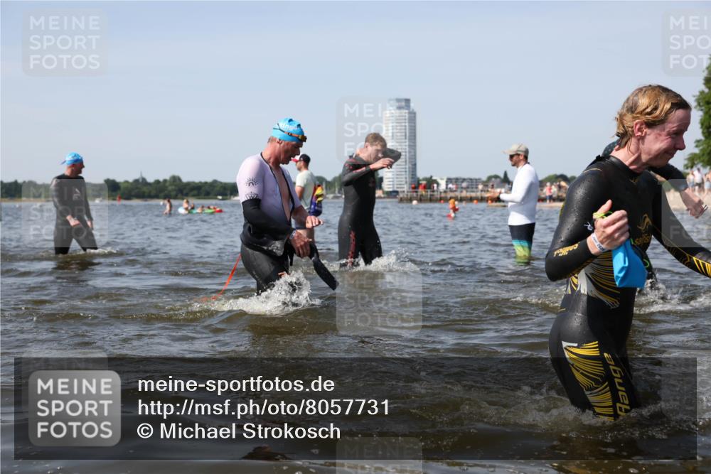 22.06.2025 - Viking Triathlon Michael Strokosch http://msf.ph/oto/8057731 22.06.2025 10:39:08 Schwimmen 40, 57, 79, 148, 181, 182, 185, 276, 295, 351, 386, 408, 416, 451, 536, 654 meine-sportfotos.de