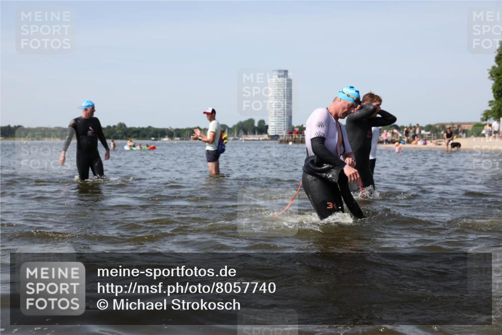 22.06.2025 - Viking Triathlon Michael Strokosch http://msf.ph/oto/8057740 22.06.2025 10:39:09 Schwimmen 79, 148, 181, 182, 185, 276, 295, 351, 386, 408, 416, 451, 536, 654 meine-sportfotos.de